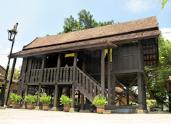 Struktur Istana Satu