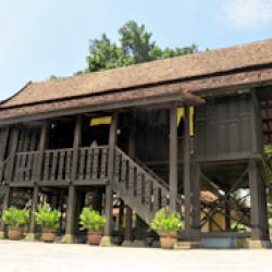 Struktur Istana Satu